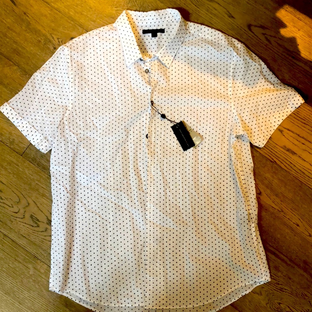 Men’s short sleeve button down